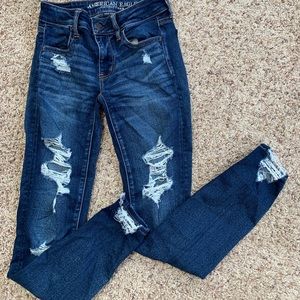 Good condition American eagle ripped jeans